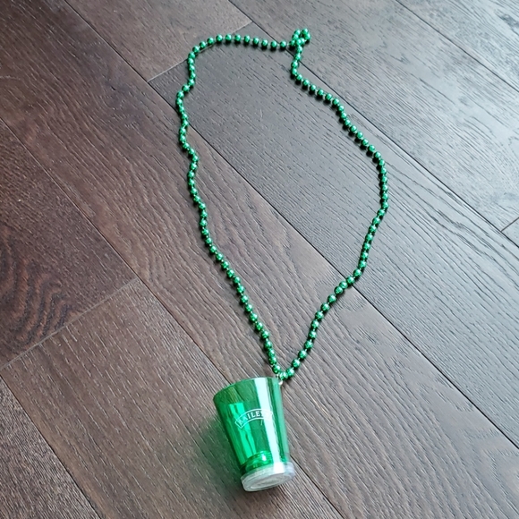 NWOT Bailey's Irish Cream Light Up Plastic Necklaces set of Forty (40) - Picture 5 of 5